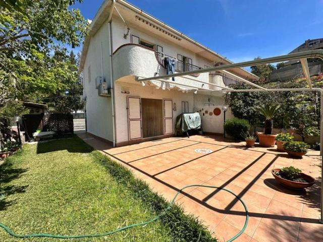 Villa Schiera in vendita a Calabria, Reggio Calabria