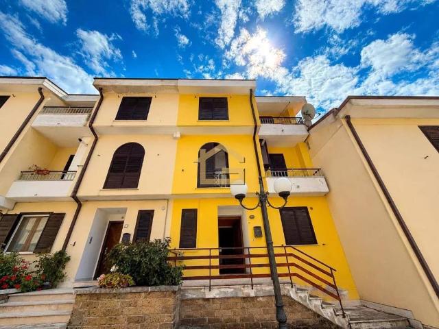 Villa Schiera in vendita a San Mango Sul Calore, Campania
