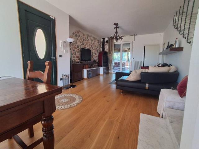 Villa Schiera in vendita a Borgo Maggiore