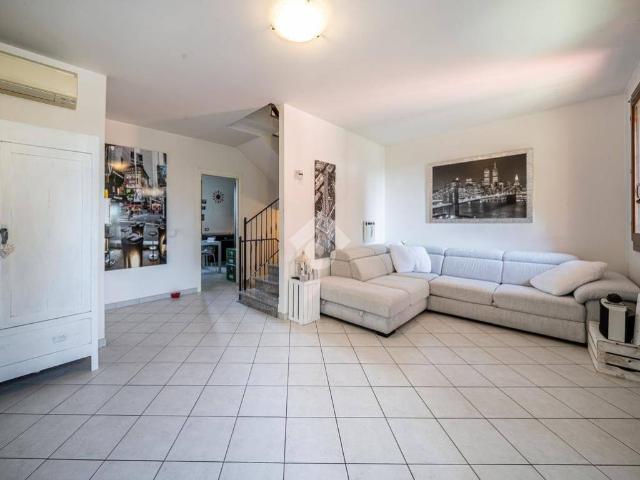 Villa Schiera in vendita a Pianura Reggiana, Re