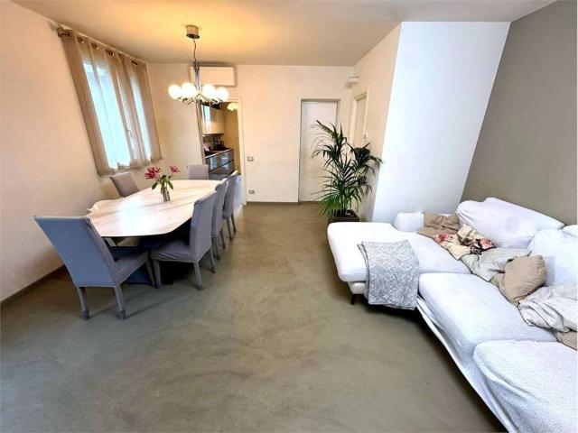 Villa Schiera in vendita a Pianura Reggiana, Re