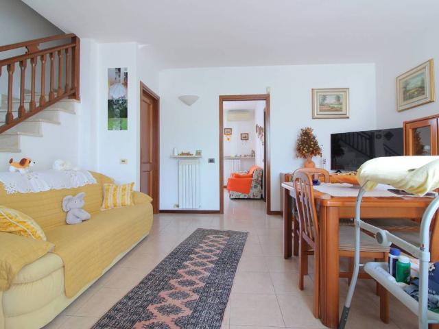 Villa Schiera in vendita a San Martino Siccomario, Lombardia
