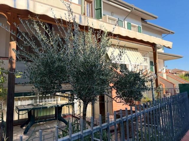 Villa Schiera in vendita a Mare Blu, San Mauro Pascoli
