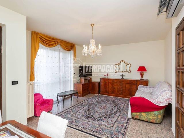 Villa Schiera in vendita a Centro, Piemonte
