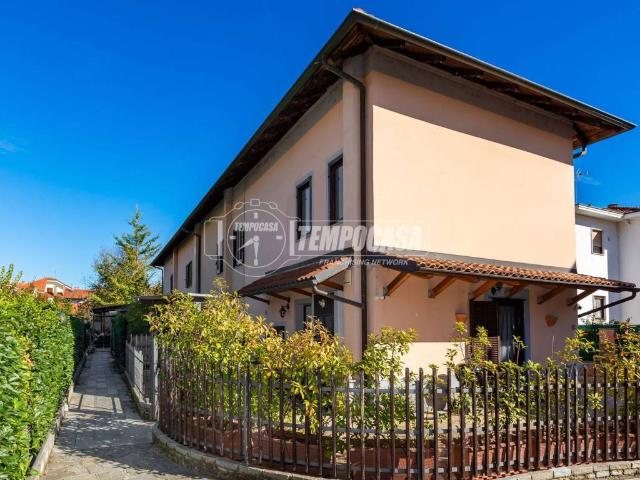 Villa Schiera in vendita a Cascina del Mulino, Piemonte