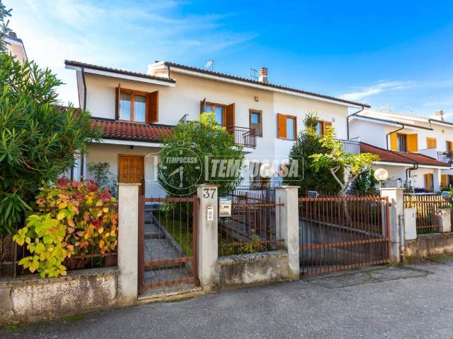 Villa Schiera in vendita a Cascina del Mulino, Piemonte
