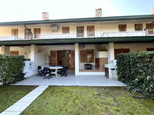 Villa Schiera in vendita a Bibione Spiaggia, San Michele Al Tagliamento