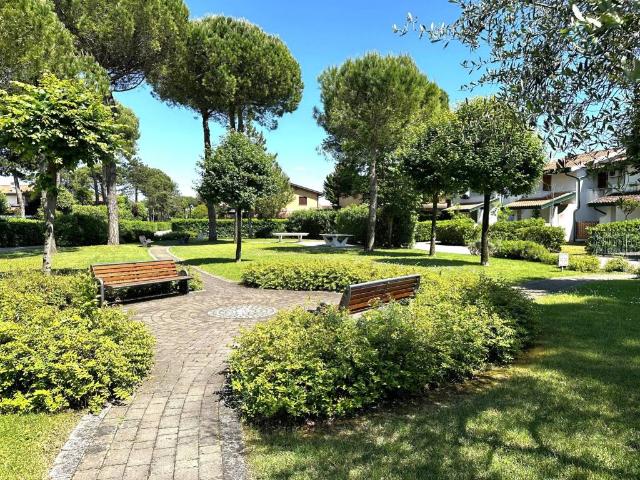 Villa Schiera in vendita a Bibione Spiaggia, San Michele Al Tagliamento