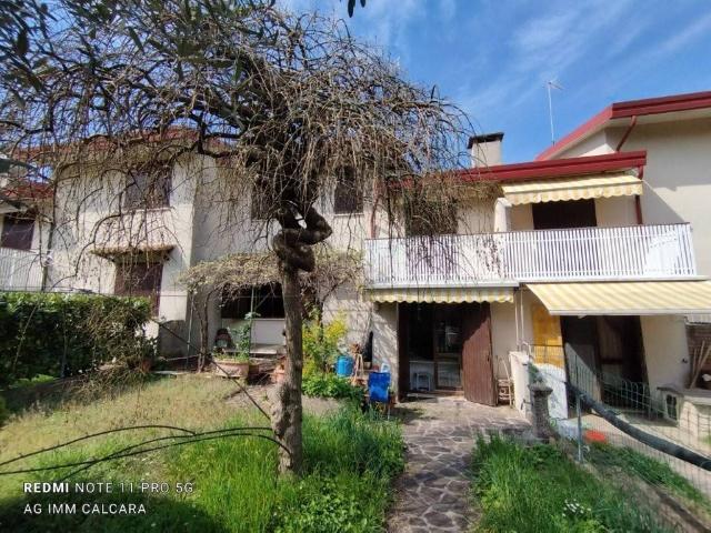 Villa Schiera in vendita a Lido dei Pini, San Michele Al Tagliamento
