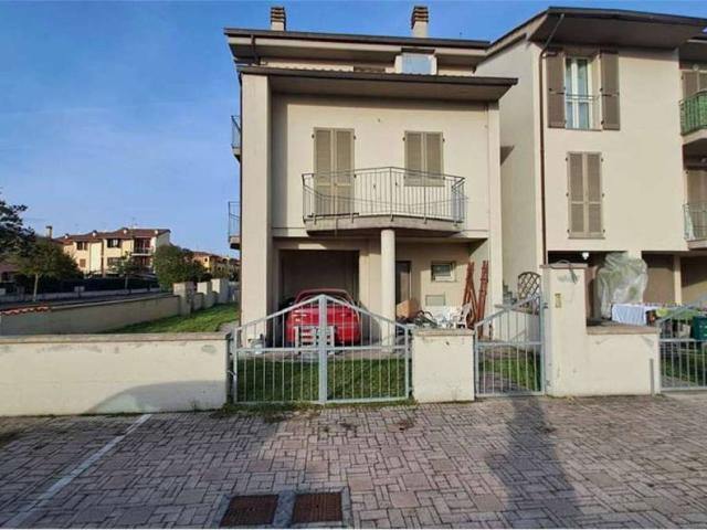 Villa Schiera in vendita a Molino d'Egola, San Miniato