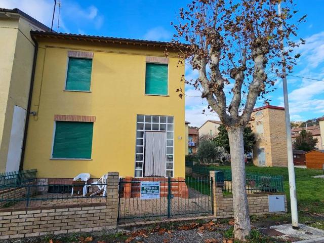 Villa Schiera in vendita a Di Contro, Marche