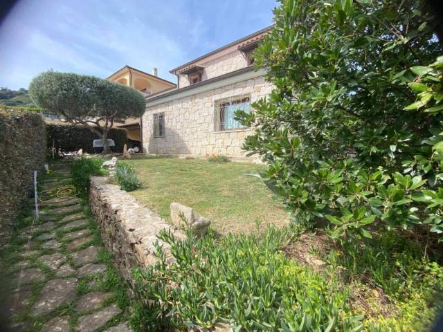 Villa Schiera in vendita a Puntaldia, Sardigna/Sardegna