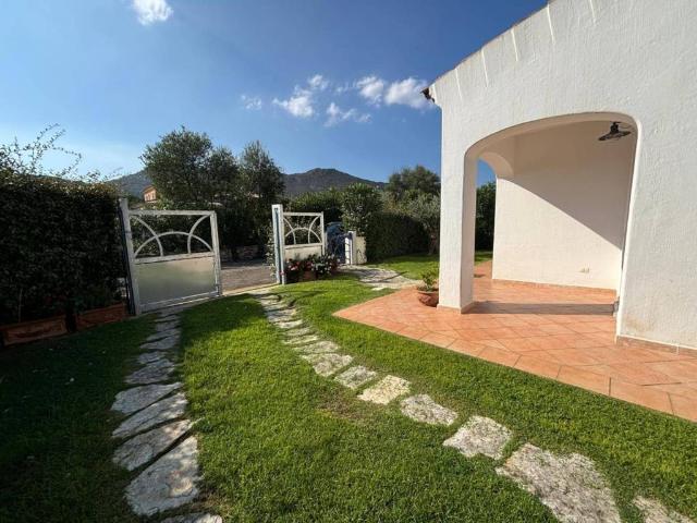 Villa Schiera in vendita a Puntaldia, Sardigna/Sardegna