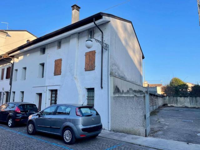 Villa Schiera in vendita a Borgo Taliano, San Vito Al Tagliamento