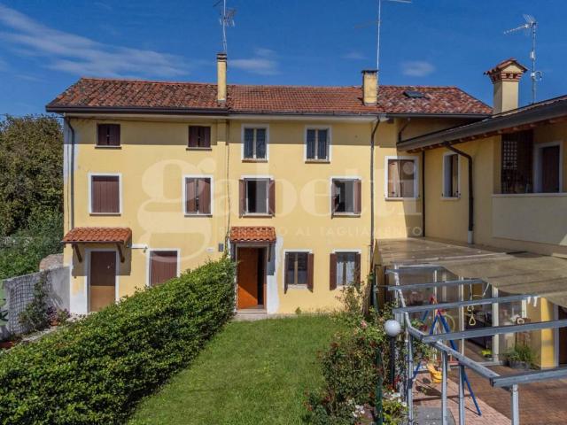Villa Schiera in vendita a Rosa, San Vito Al Tagliamento