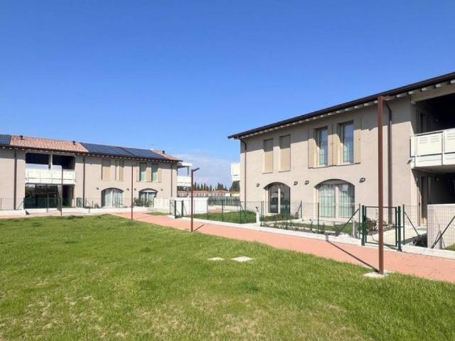 Villa Schiera in vendita a Rosa, San Vito Al Tagliamento