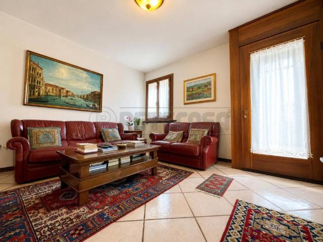 Villa Schiera in vendita a Sandrigo, Veneto