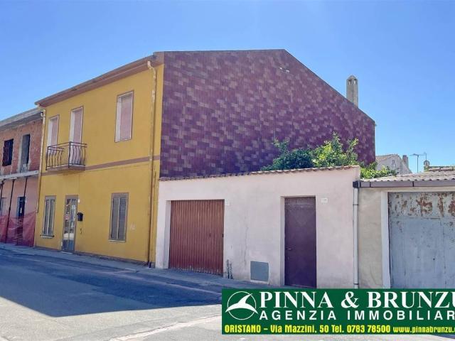 Villa Schiera in vendita a Santa Giusta, Sardigna/Sardegna