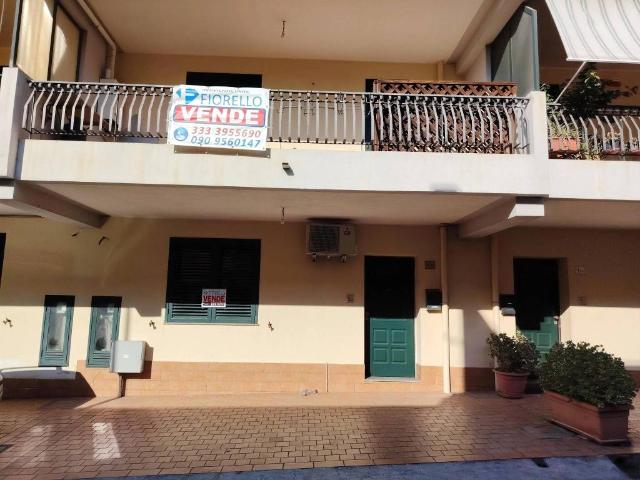 Villa Schiera in vendita a Santa Lucia Di, Sicilia