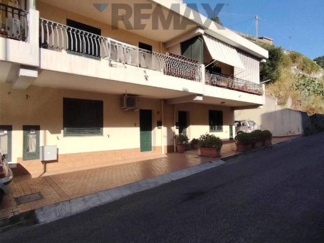 Villa Schiera in vendita a Santa Lucia Di, Sicilia