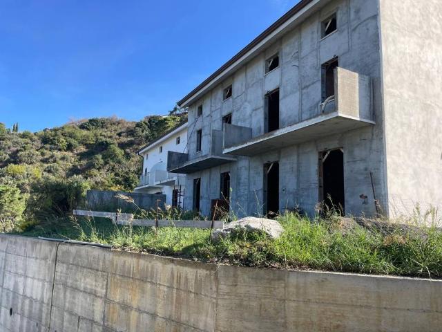 Villa Schiera in vendita a Santa Lucia Di, Sicilia