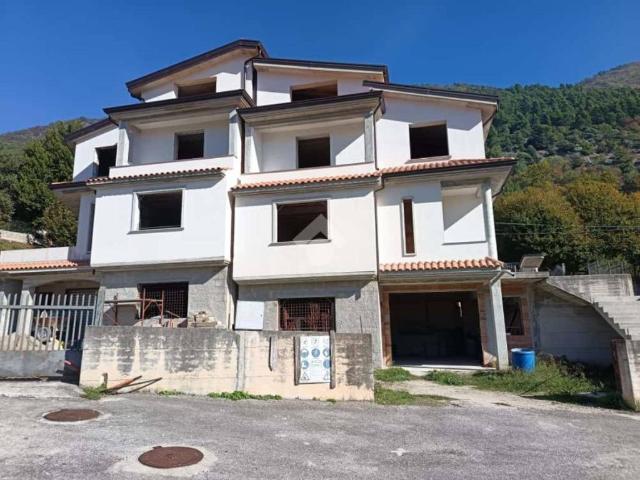 Villa Schiera in vendita a Santa Lucia Di Serino, Campania
