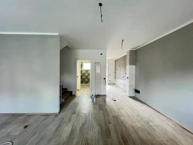Villa Schiera in vendita a Santa Maria A Monte, Toscana