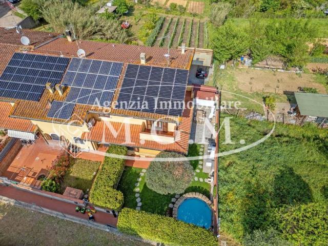 Villa Schiera in vendita a Santa Maria A Monte, Toscana