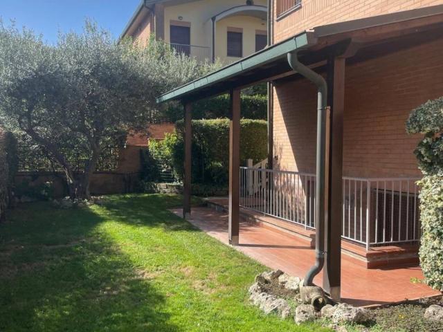 Villa Schiera in vendita a Ponticelli, Santa Maria a Monte