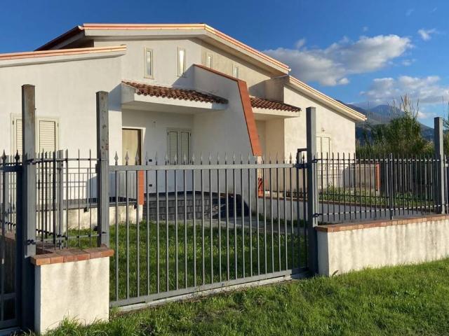 Villa Schiera in vendita a Calabria, Cosenza