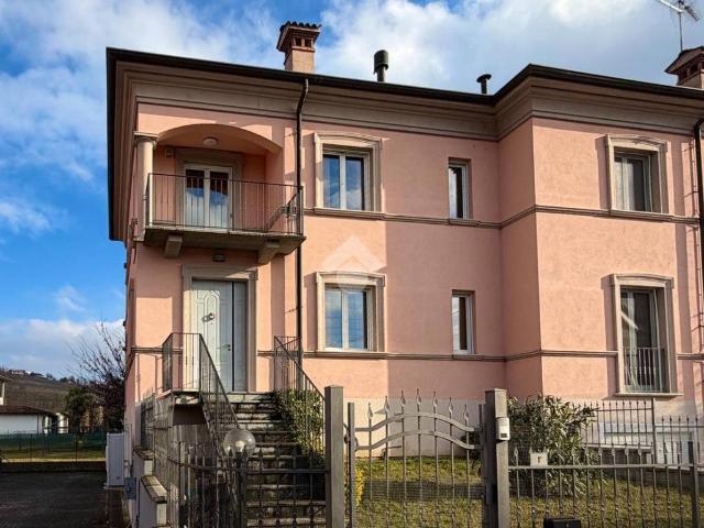 Villa Schiera in vendita a Santa Maria Della Versa, Lombardia