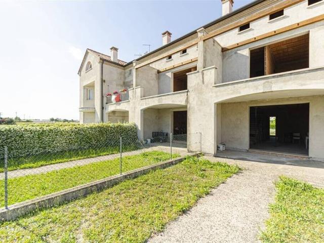 Villa Schiera in vendita a Sant'Angelo di Sala, Villanova Di Camposanpiero