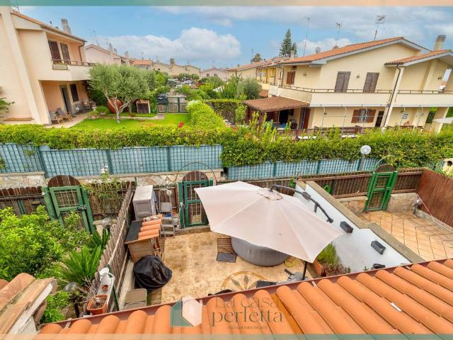 Villa Schiera in vendita a Roma Capitale, Lazio
