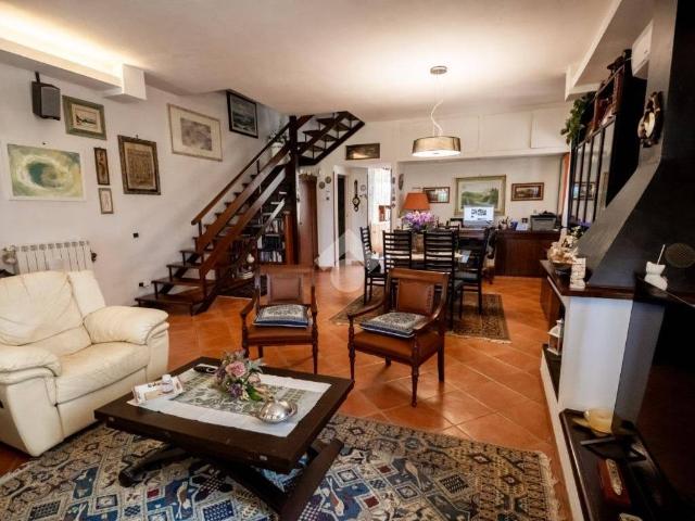 Villa Schiera in vendita a Roma Capitale, Lazio
