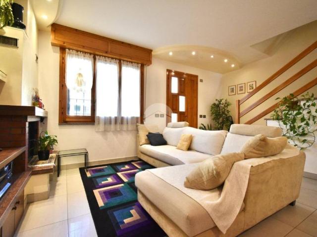 Villa Schiera in vendita a Unione di comuni Valmarecchia, Santarcangelo Di