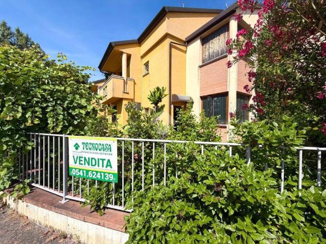 Villa Schiera in vendita a Unione di comuni Valmarecchia, Santarcangelo Di