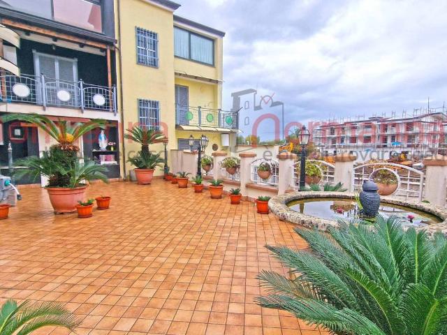 Villa Schiera in vendita a Sant'antimo, Campania