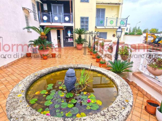 Villa Schiera in vendita a Sant'antimo, Campania