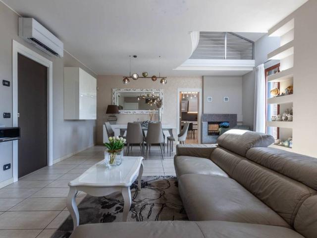 Villa Schiera in vendita a Val d’Enza, Re