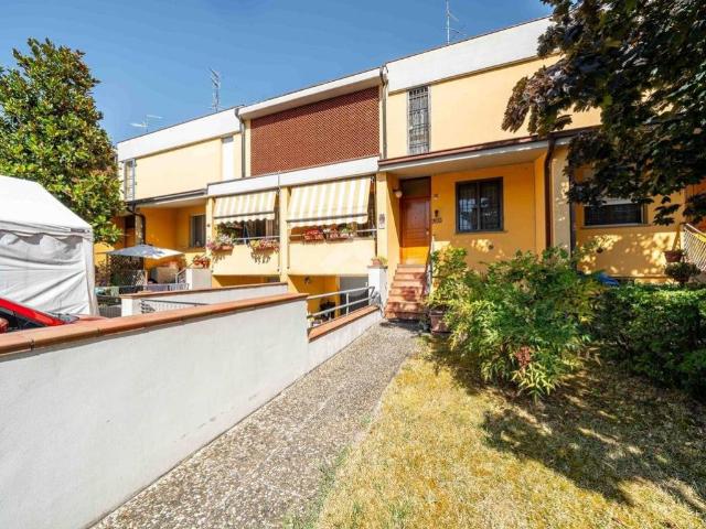 Villa Schiera in vendita a Val d’Enza, Re