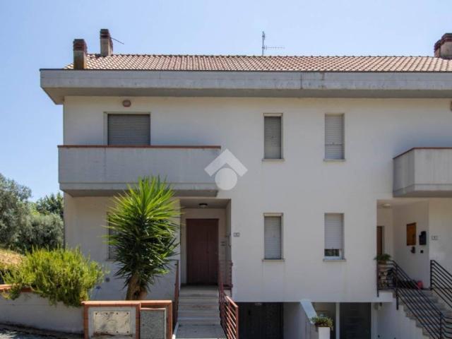 Villa Schiera in vendita a Unione dei Comuni della Val Vibrata, Sant'omero