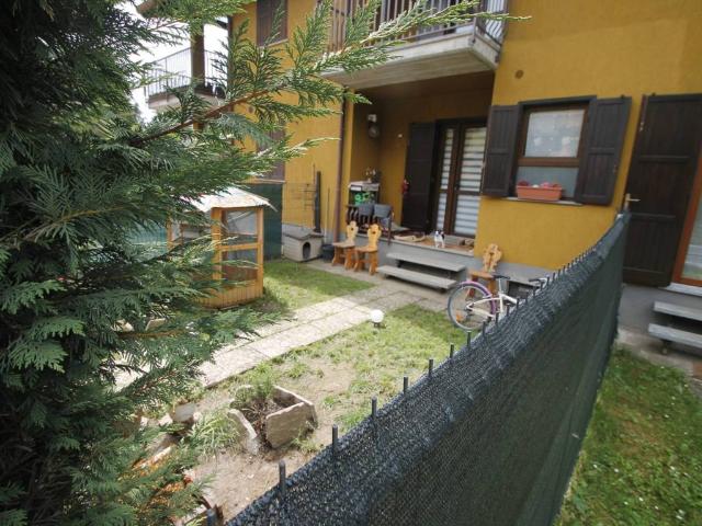 Villa Schiera in vendita a Sant'omobono Imagna, Lombardia