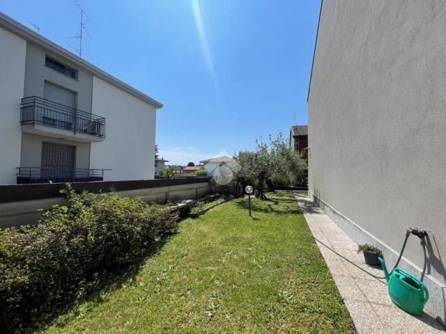 Villa Schiera in vendita a Cassina Ferrara, Saronno