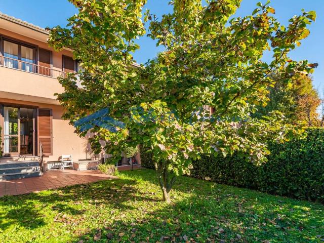 Villa Schiera in vendita a Cassina Ferrara, Saronno