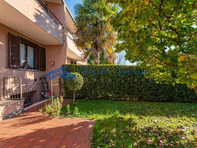 Villa Schiera in vendita a Cassina Ferrara, Saronno