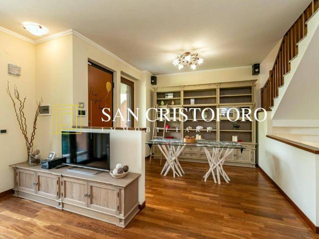 Villa Schiera in vendita a Campo Sportivo-Colombara, Saronno