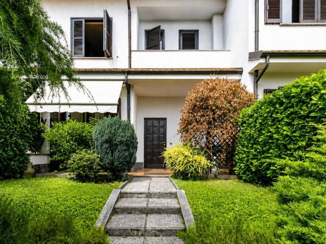 Villa Schiera in vendita a Campo Sportivo-Colombara, Saronno