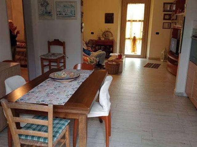 Villa Schiera in vendita a San Lazzaro, Sarzana