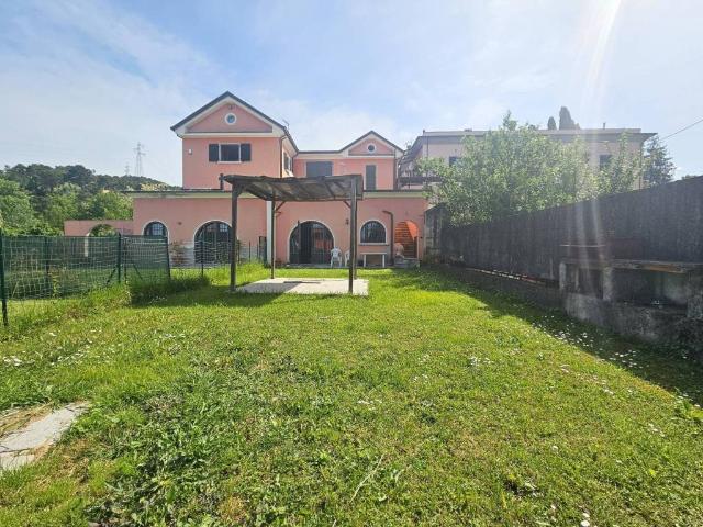 Villa Schiera in vendita a Santa Caterina, Sarzana