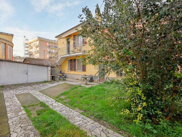 Villa Schiera in vendita a Sarzana, Liguria